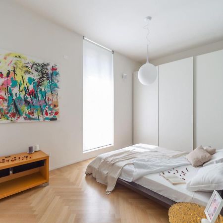 The Best Rent - Spacious Three-Bedroom Apartment With Terrace Milan Exterior photo