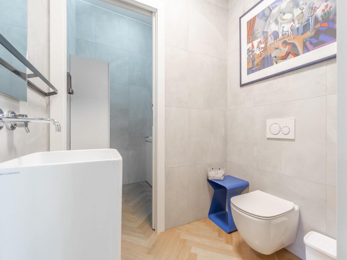 The Best Rent - Spacious Three-Bedroom Apartment With Terrace Milan Exterior photo