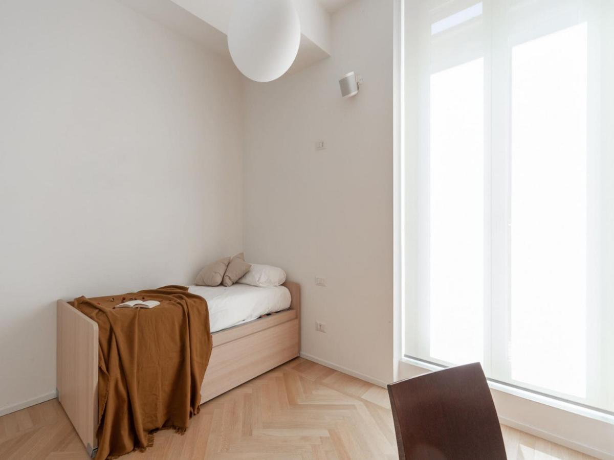 The Best Rent - Spacious Three-Bedroom Apartment With Terrace Milan Exterior photo