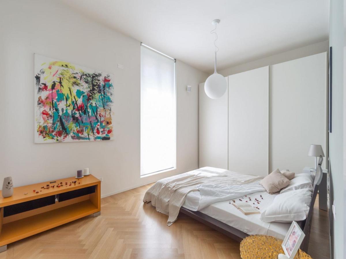 The Best Rent - Spacious Three-Bedroom Apartment With Terrace Milan Exterior photo
